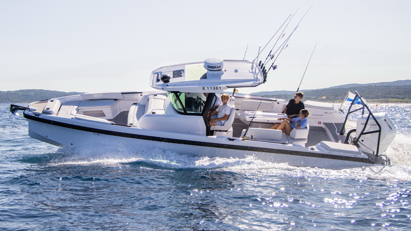 YAMAHA漁船AX9 Yamaha fishing boat, 28 feet, price reduced. It's old, but the